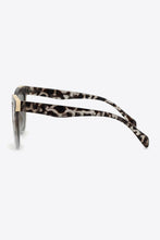 Load image into Gallery viewer, Tortoiseshell Polycarbonate Frame Full Rim Sunglasses