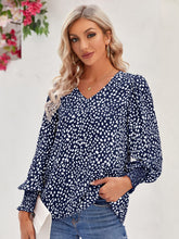 Load image into Gallery viewer, Printed V-Neck Lantern Sleeve Blouse