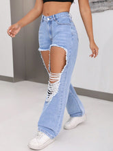 Load image into Gallery viewer, Distressed Jeans with Pockets