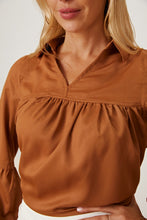 Load image into Gallery viewer, Balloon Sleeve Collared Neck Blouse