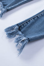 Load image into Gallery viewer, Distressed Frayed Hem Cropped Jeans