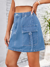 Load image into Gallery viewer, Pocketed Buttoned Denim Skirt
