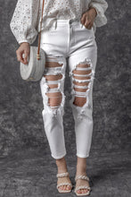 Load image into Gallery viewer, Distressed Jeans with Pockets
