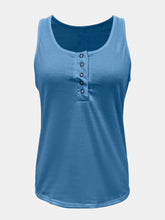 Load image into Gallery viewer, Full Size Quarter Snap Scoop Neck Tank
