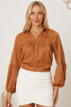 Load image into Gallery viewer, Balloon Sleeve Collared Neck Blouse
