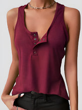 Load image into Gallery viewer, Full Size Quarter Snap Scoop Neck Tank
