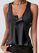 Load image into Gallery viewer, Full Size Quarter Snap Scoop Neck Tank
