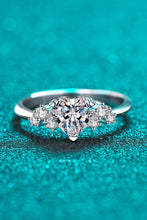 Load image into Gallery viewer, 1 Carat Moissanite Heart Ring
