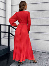 Load image into Gallery viewer, V-Neck Tie Waist Pleated Maxi Dress
