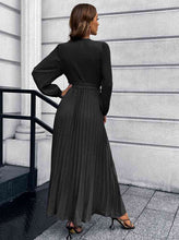 Load image into Gallery viewer, V-Neck Tie Waist Pleated Maxi Dress
