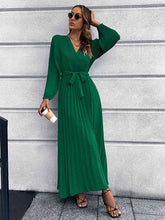 Load image into Gallery viewer, V-Neck Tie Waist Pleated Maxi Dress
